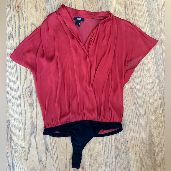 Paige Dijon Thong Silk Short Sleeve Surplice V Neck Blouse Bodysuit - Picture 2 of 4